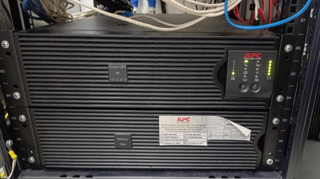 เปลี่ยนแบตเตอรี่ UPS APC SURT10000XLI คณะวิทยาศาสตร์ จุฬาลงกรณ์มหาวิทยาลัย 3 คณะวิทยาศาสตร์ จุฬาลงกรณ์มหาวิทยาลัย