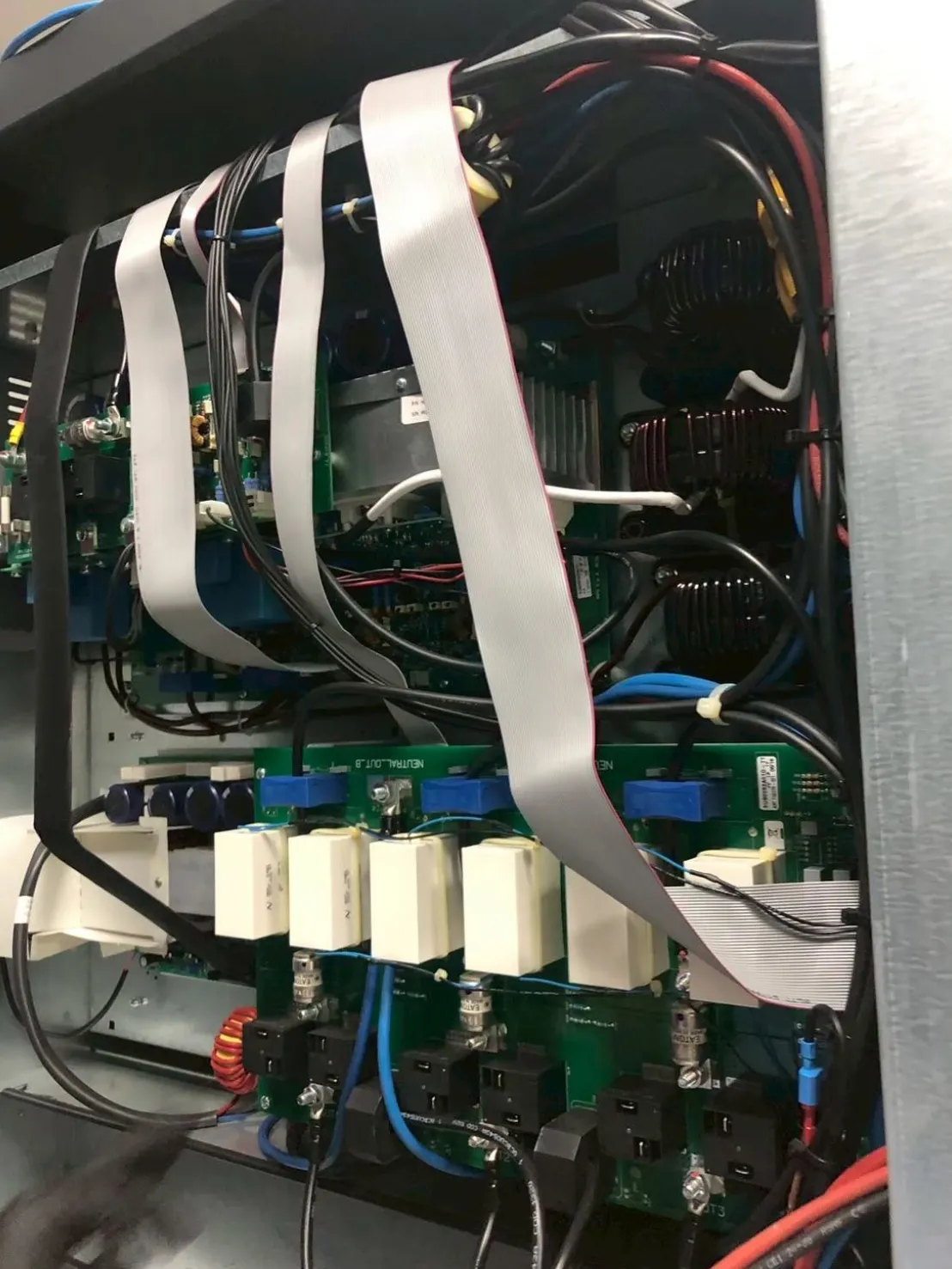 เปลี่ยนแบตเตอรี่ UPS EATON, Delta, Zircon, etc 9 ภาพการทำงาน EATON ETC (2)