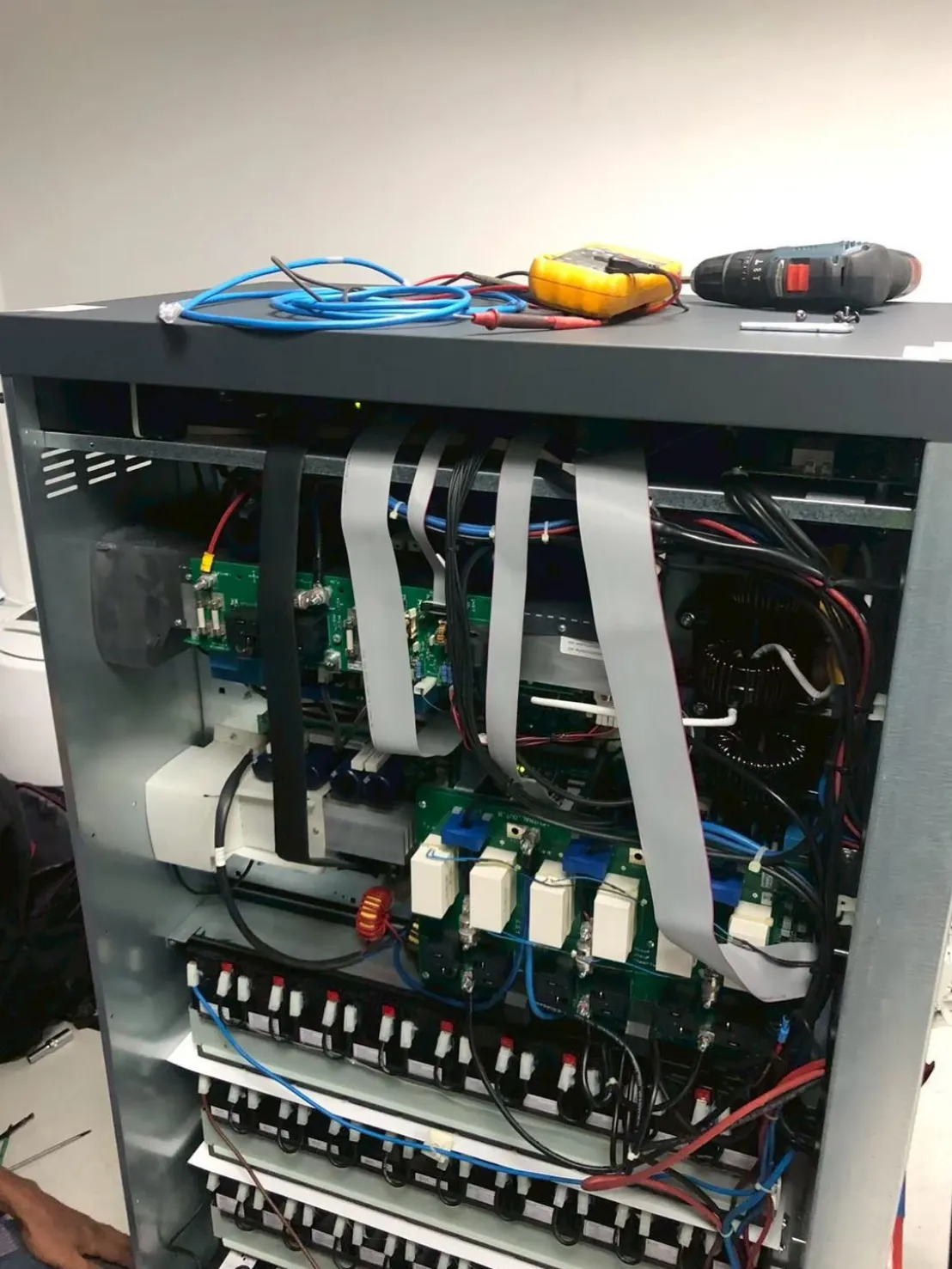 เปลี่ยนแบตเตอรี่ UPS EATON, Delta, Zircon, etc 10 ภาพการทำงาน EATON ETC (3)