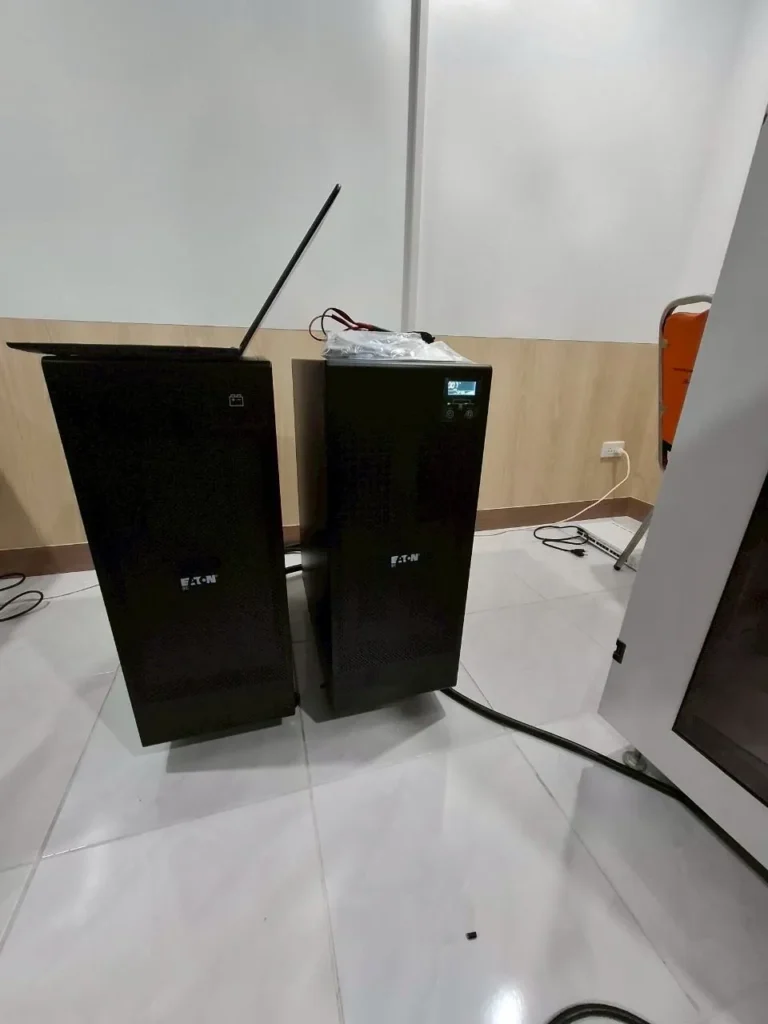 ติดตั้งเครื่องสำรองไฟ (UPS) EATON รุ่น 9E20KI ขนาด 20 kVA สำหรับห้อง Server ที่ โรงพยาบาลไทรโยค