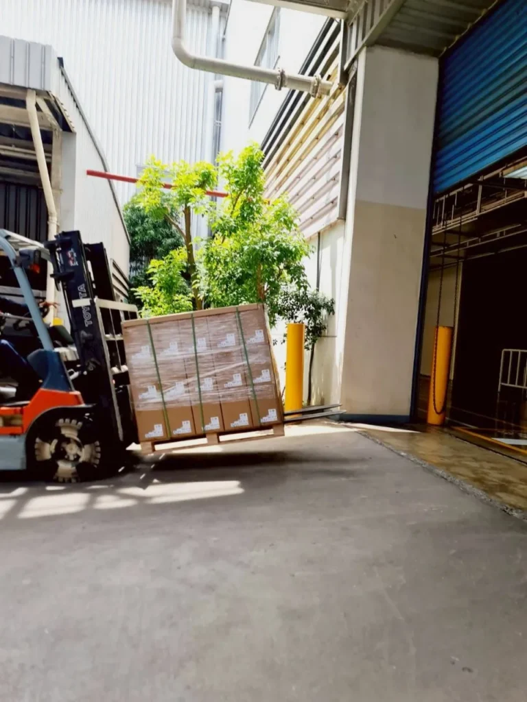 จัดส่ง UPS Vertiv จำนวน 100 เครื่อง ให้กับโรงงานผลิตรถยนต์ชั้นนำแห่งหนึ่ง 7 จัดส่ง UPS Vertiv จำนวน 100 เครื่อง ให้กับโรงงานผลิตรถยนต์ชั้นนำแห่งหนึ่ง